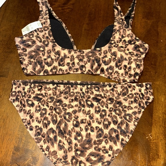 Aerie Longline Plunge Leopard Ring
Bikini Top & Swim Choose Bikini Size Set M - Picture 9 of 12